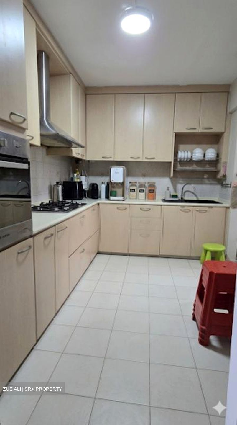 Blk 658 Woodlands Ring Road (Woodlands), HDB Executive #538087321